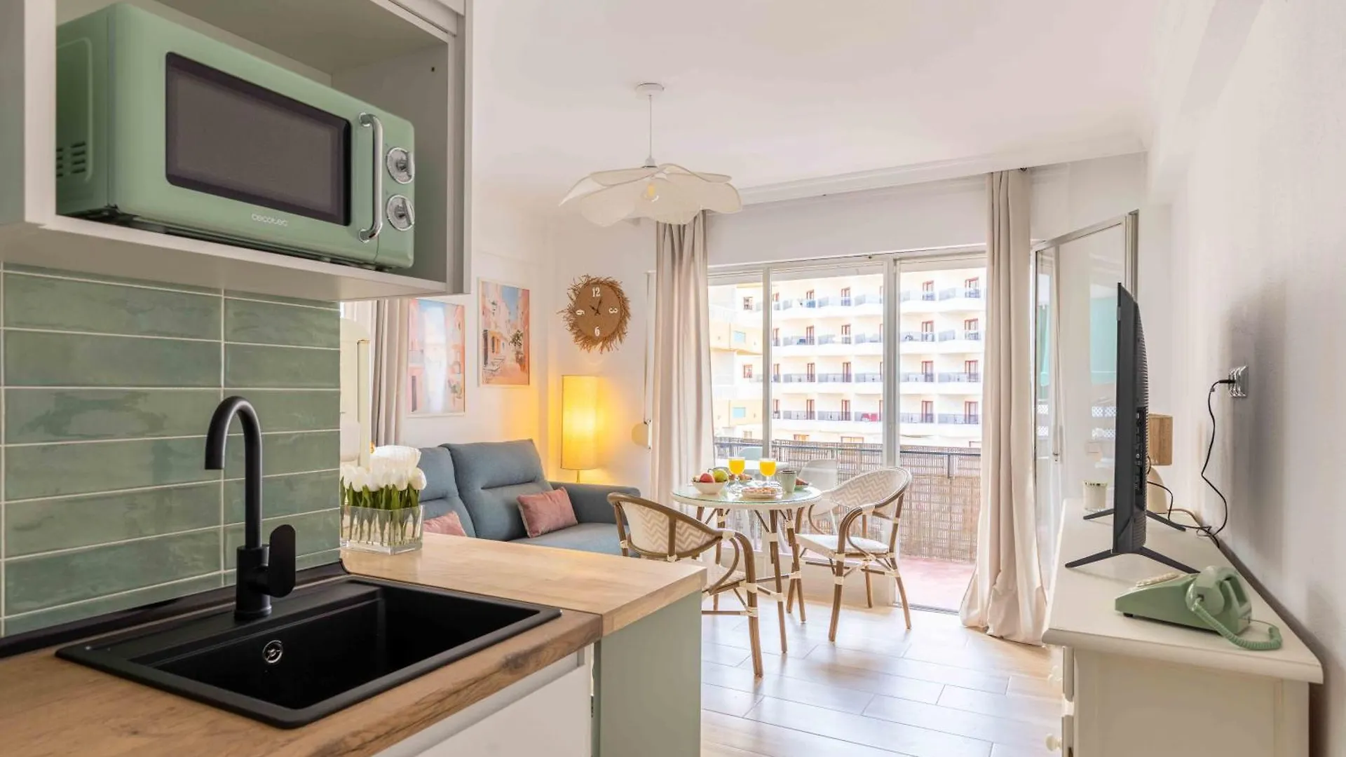 New Boliches Apartment 2Nd Line Beach With Parking Fuengirola